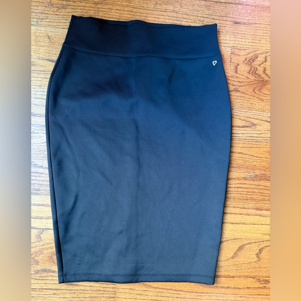 Black pencil skirt